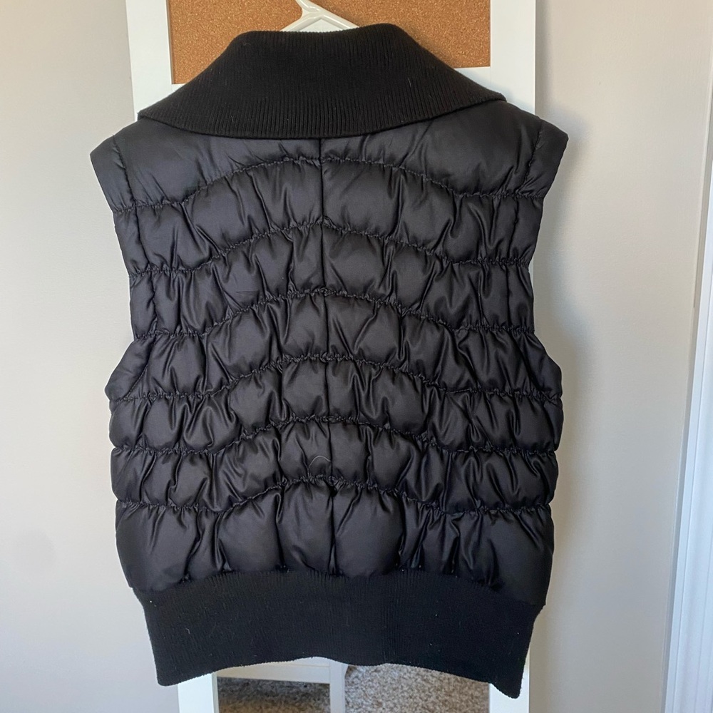 Express Vest - Picture 2 of 4